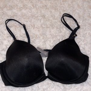 Victoria’s Secret Very Sexy pushup bra. Color: Black. Size: 36B.